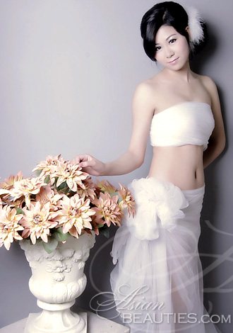 Gorgeous women pictures: pretty China woman Ruiying from Guangdong
