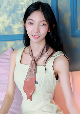 Date the member of your dreams: member  Asian Yuehan from Tianjin